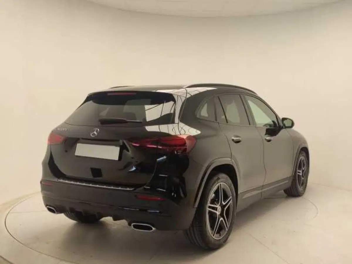 Mercedes-Benz GLA SUV usata a Avellino (7)