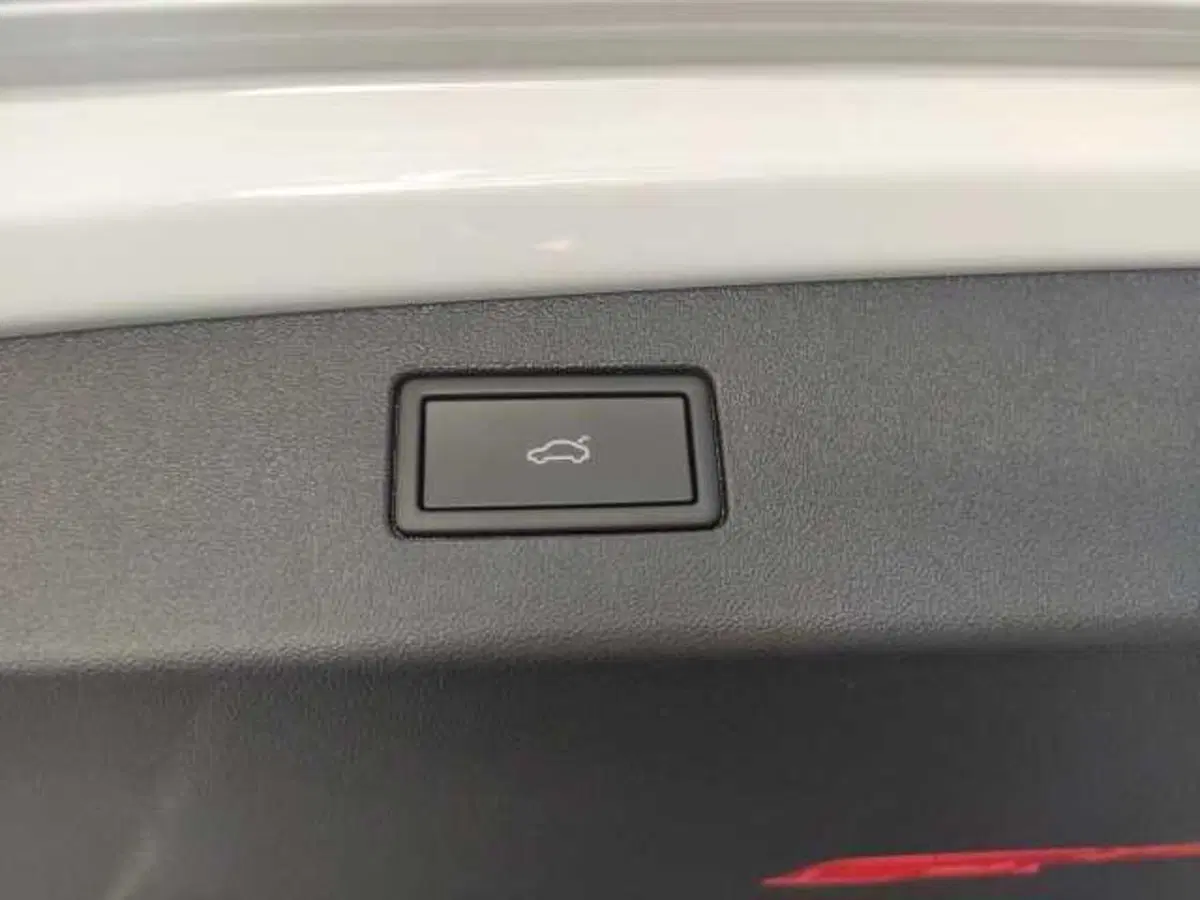 Volkswagen Tiguan nuova a Avellino (14)