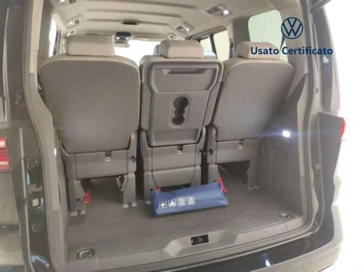 Volkswagen Multivan usata a Avellino (17)