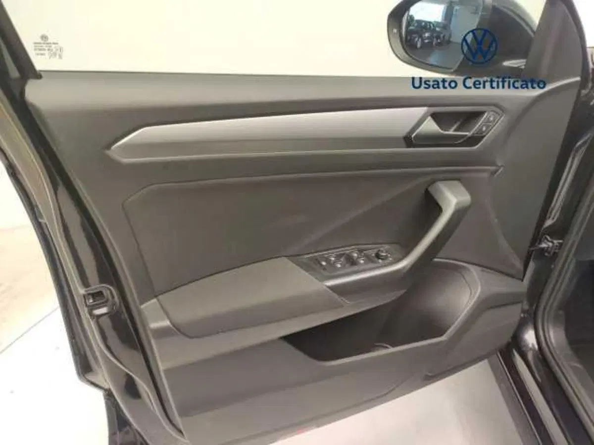 Volkswagen T-Roc usata a Avellino (14)