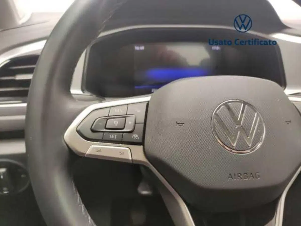 Volkswagen T-Roc usata a Avellino (19)