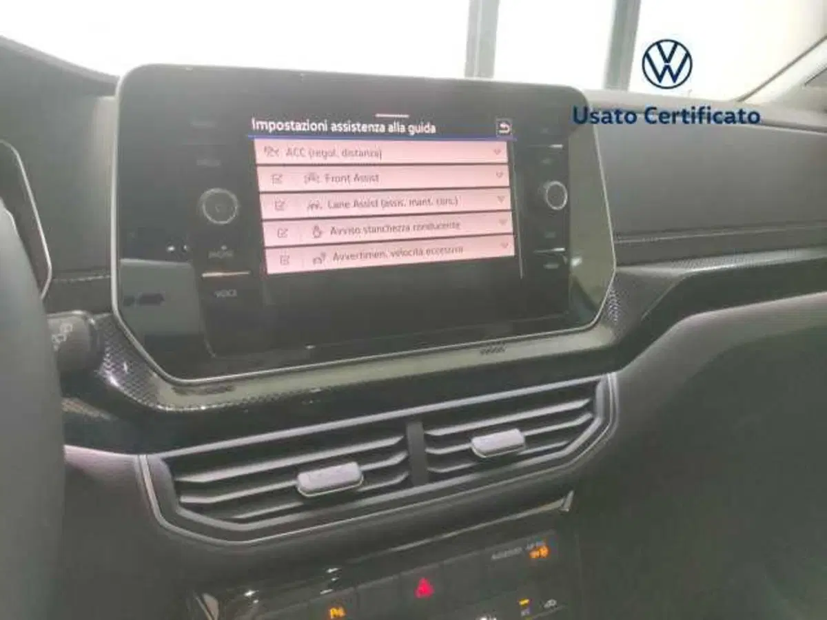 Volkswagen T-Cross nuova a Avellino (20)