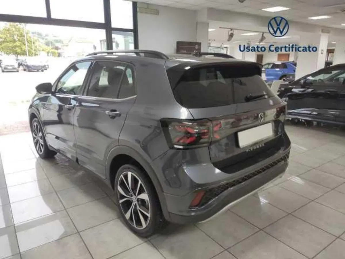 Volkswagen T-Cross nuova a Avellino (4)