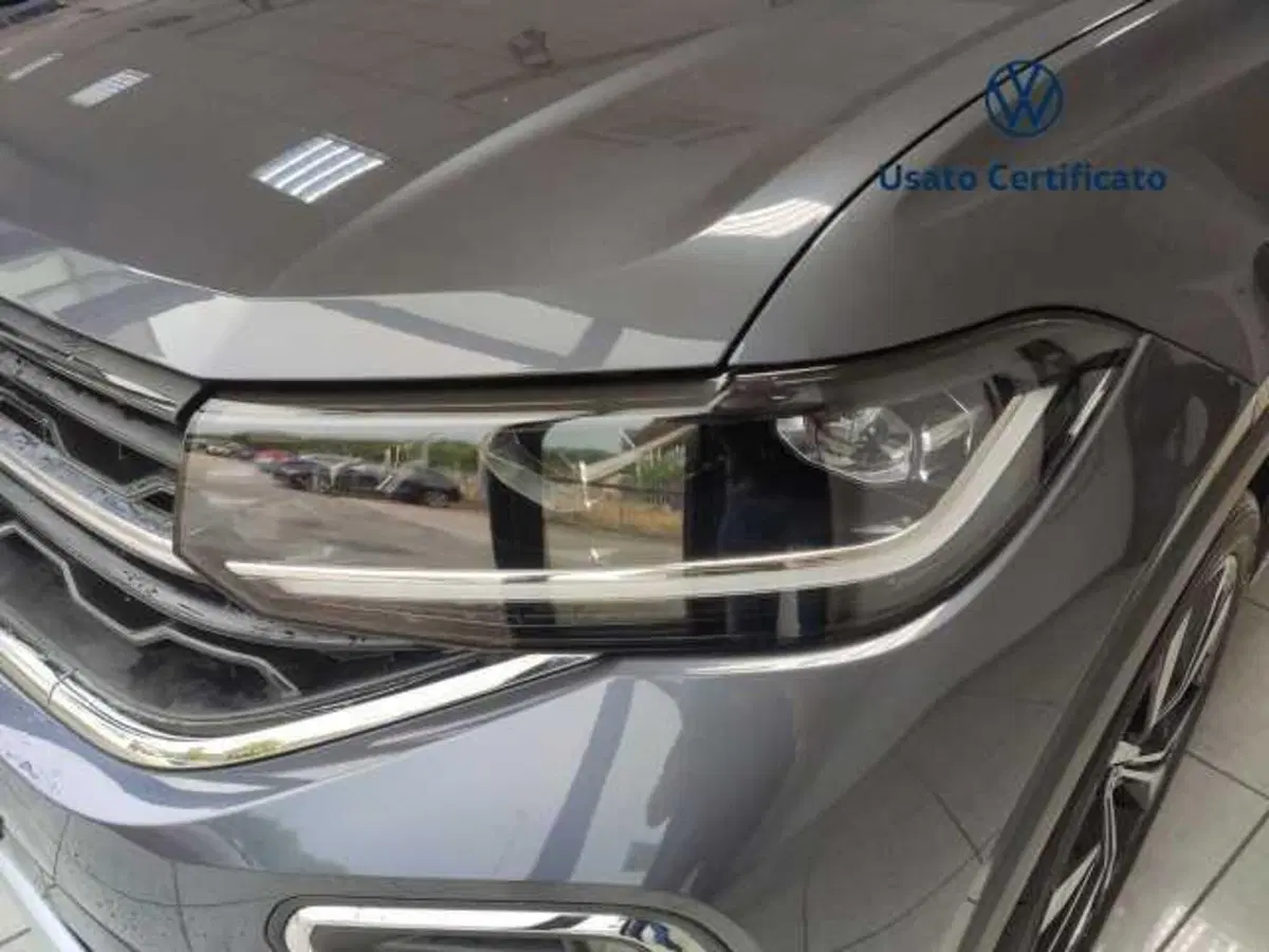 Volkswagen T-Cross nuova a Avellino (8)