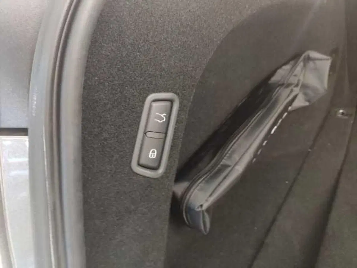 Maserati Levante usata a Avellino (14)