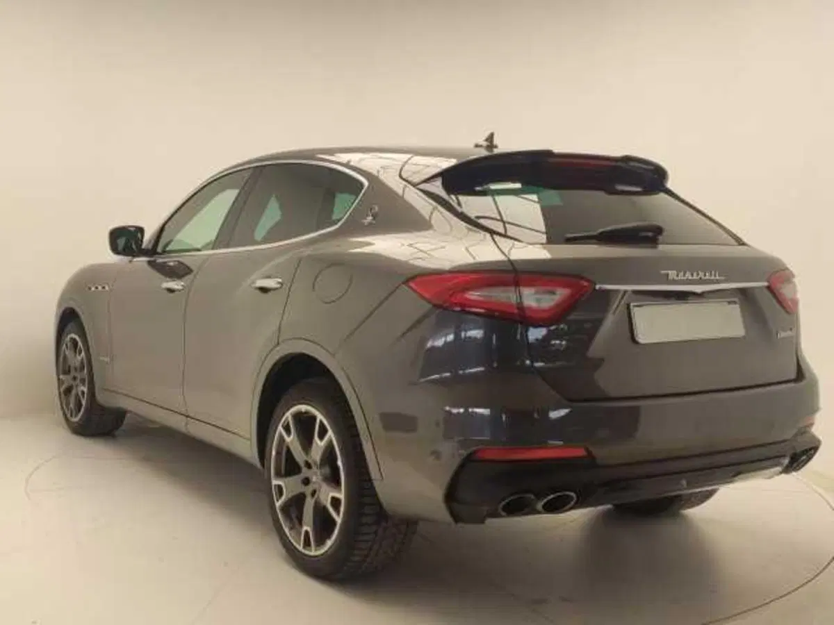 Maserati Levante usata a Avellino (3)