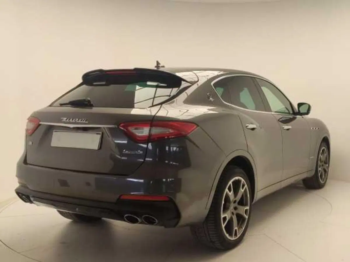 Maserati Levante usata a Avellino (5)