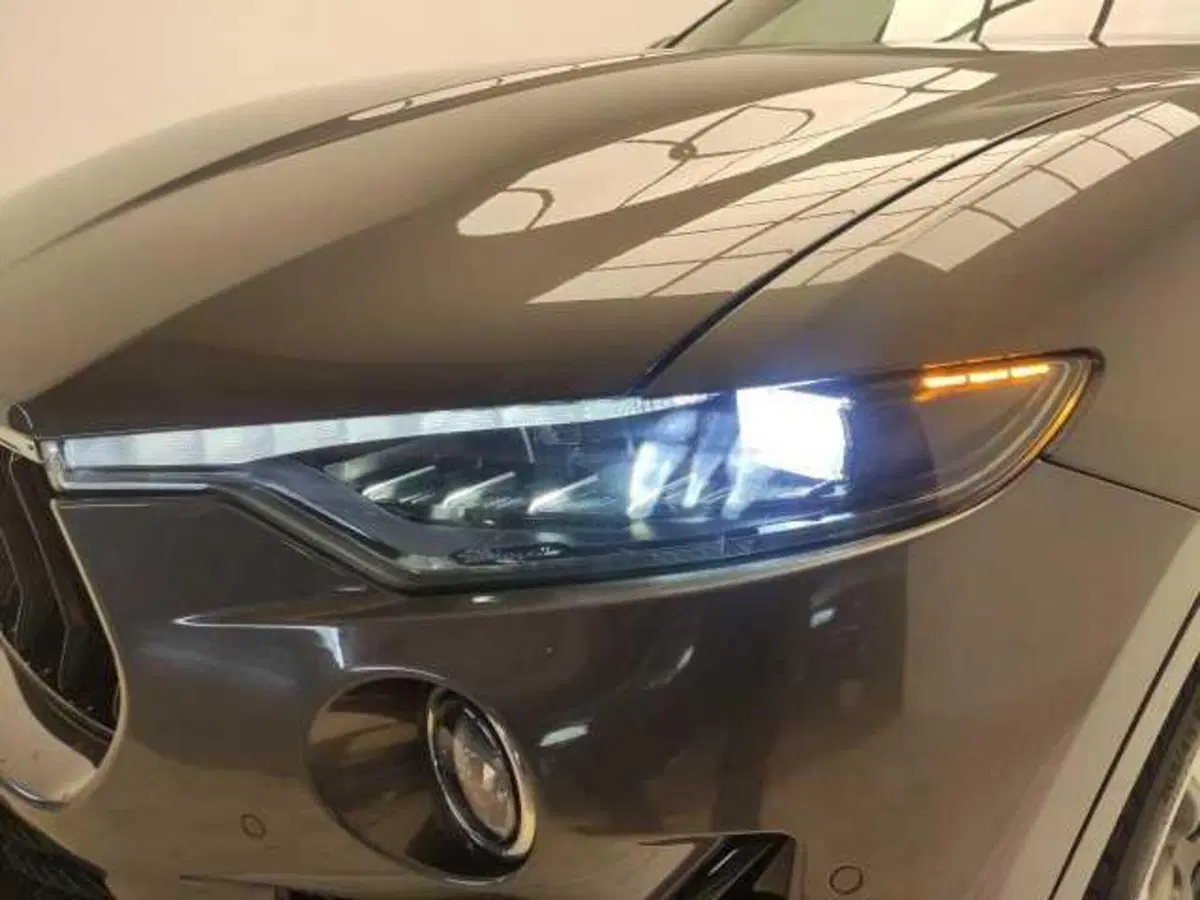 Maserati Levante usata a Avellino (6)