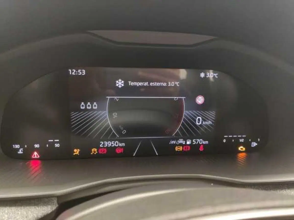 Skoda Kamiq usata a Avellino (19)