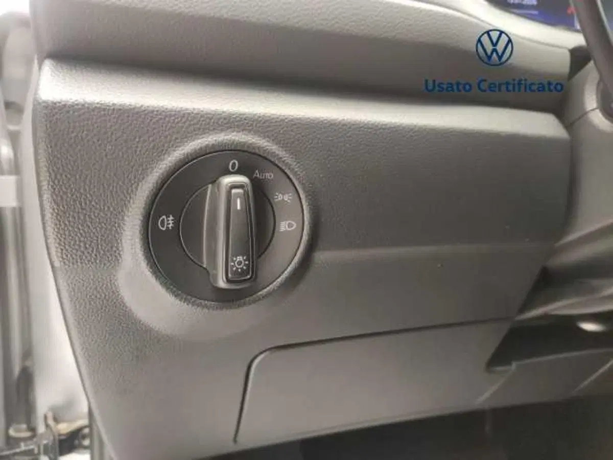 Volkswagen T-Roc usata a Avellino (19)