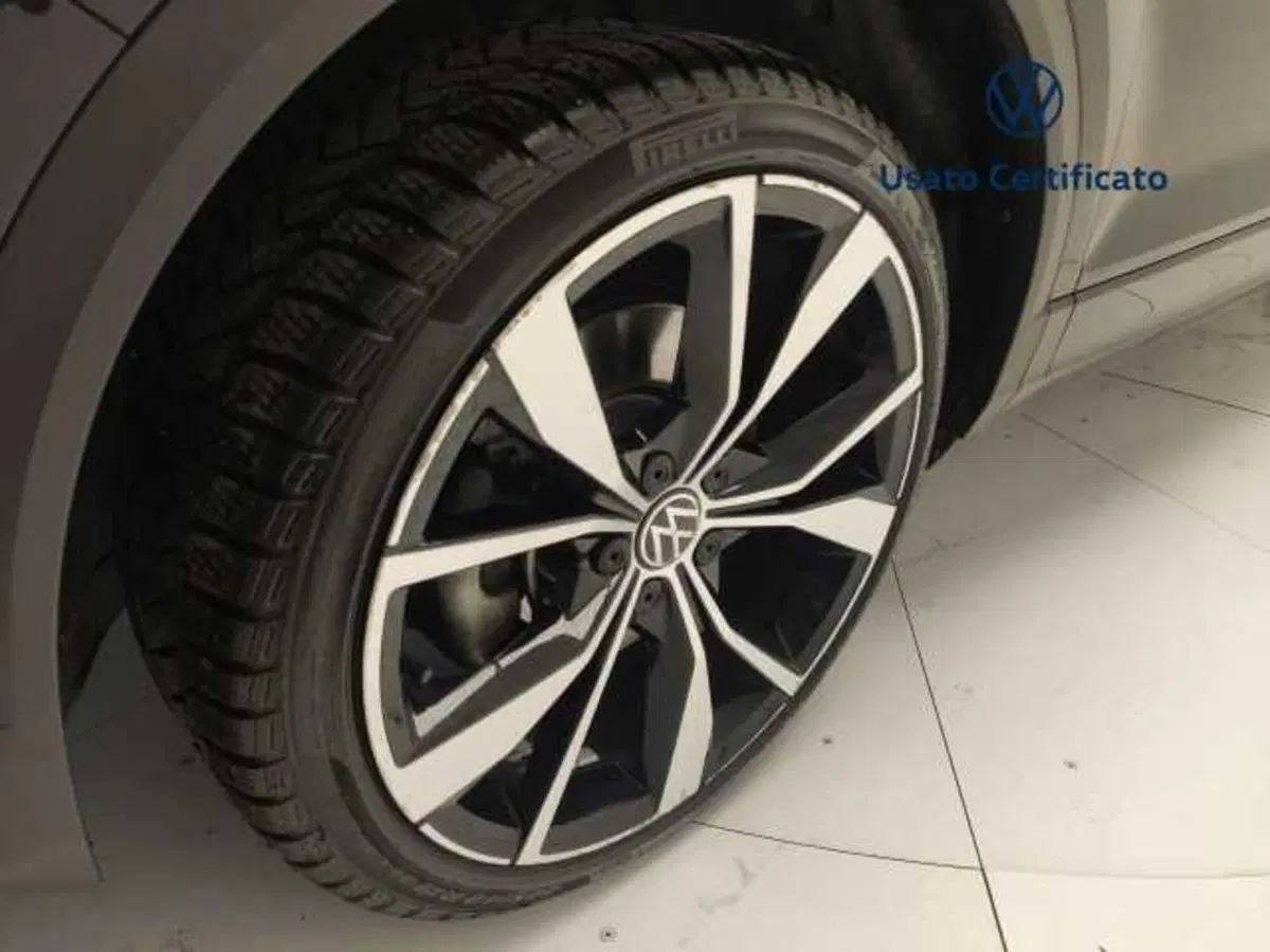 Volkswagen T-Roc usata a Avellino (12)