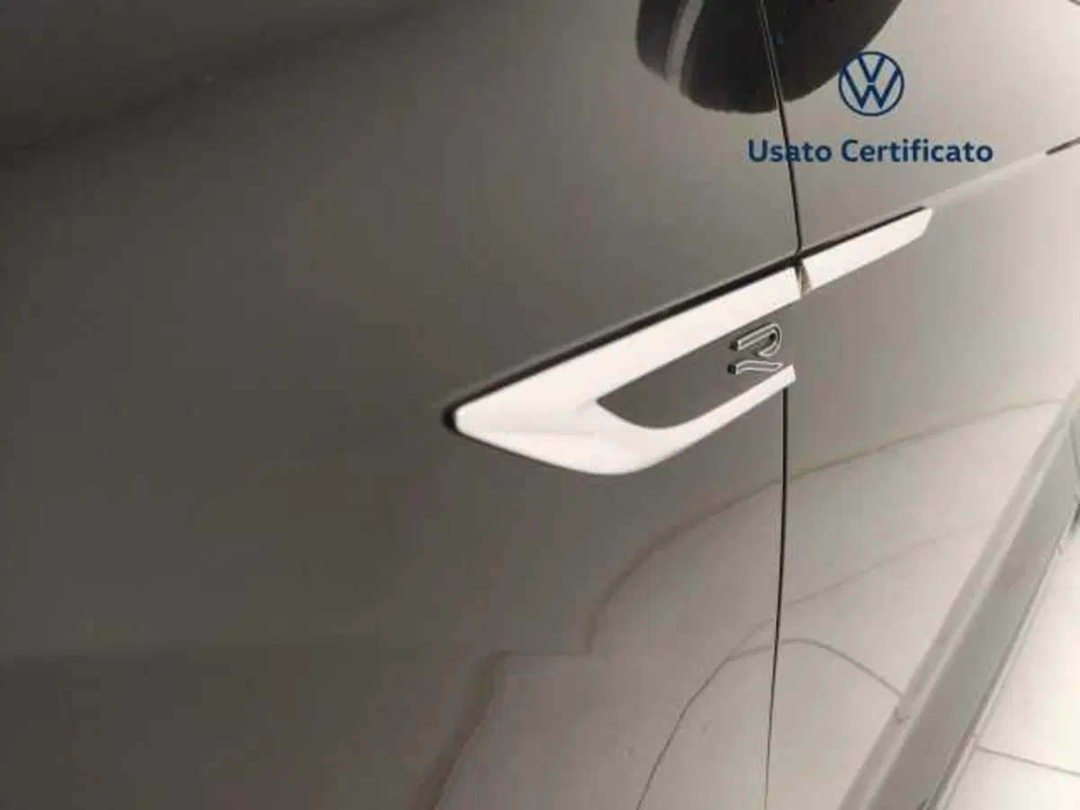 Volkswagen T-Roc usata a Avellino (13)