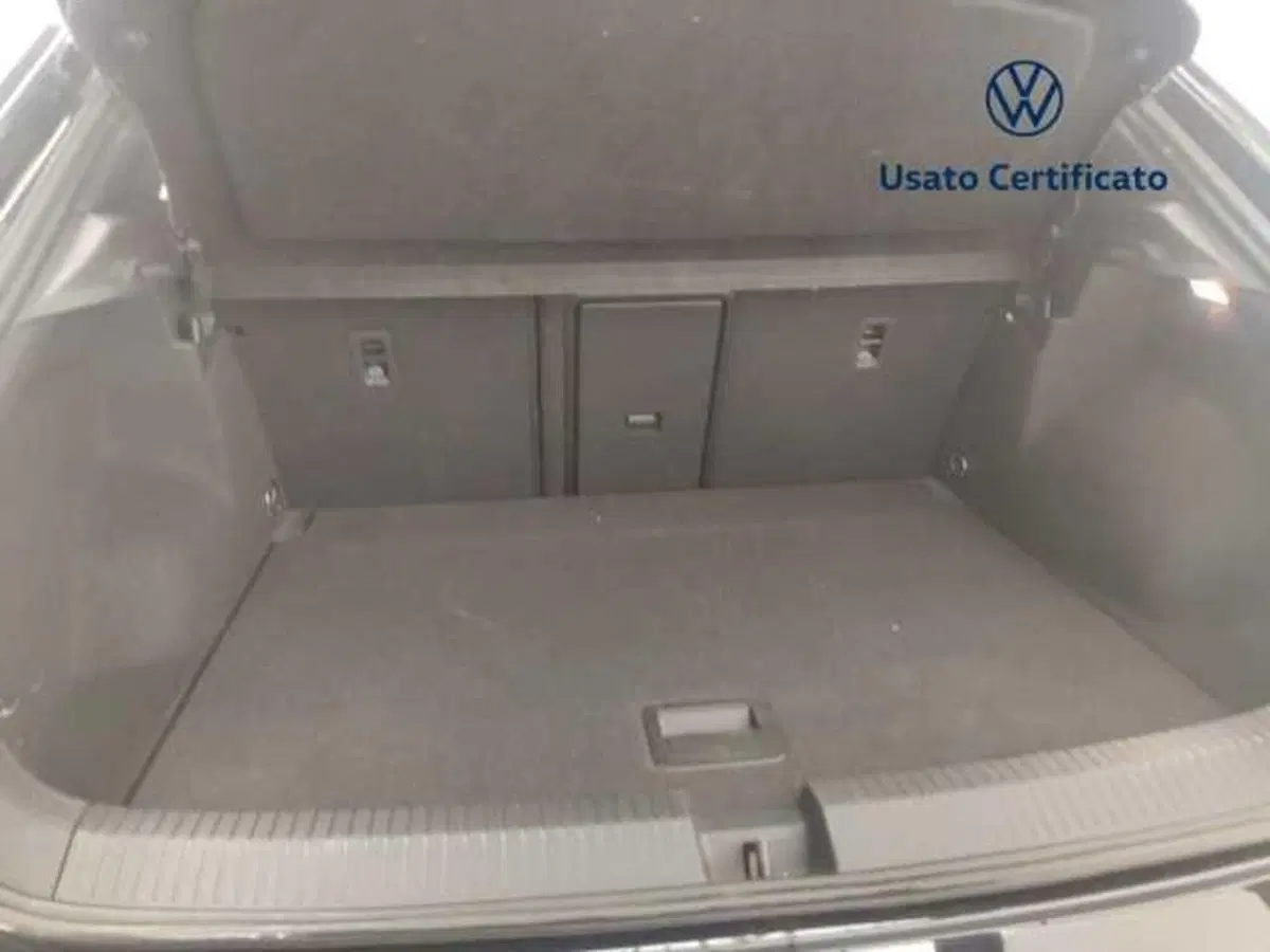 Volkswagen T-Roc usata a Avellino (17)