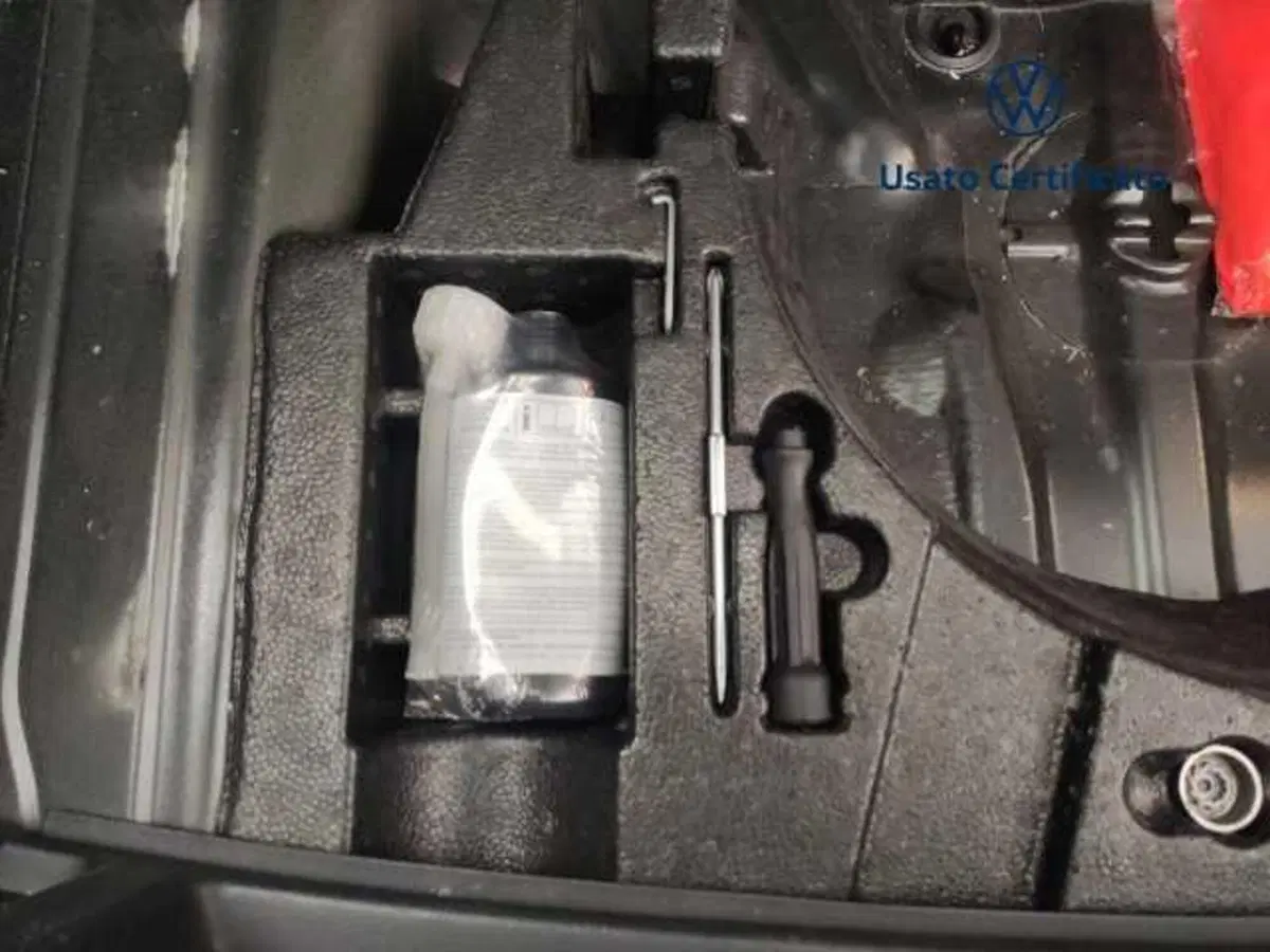 Volkswagen T-Roc usata a Avellino (18)