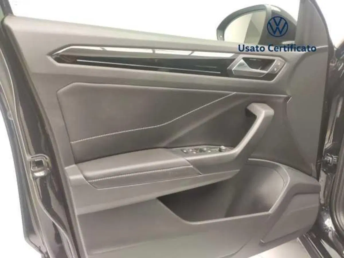Volkswagen T-Roc usata a Avellino (19)