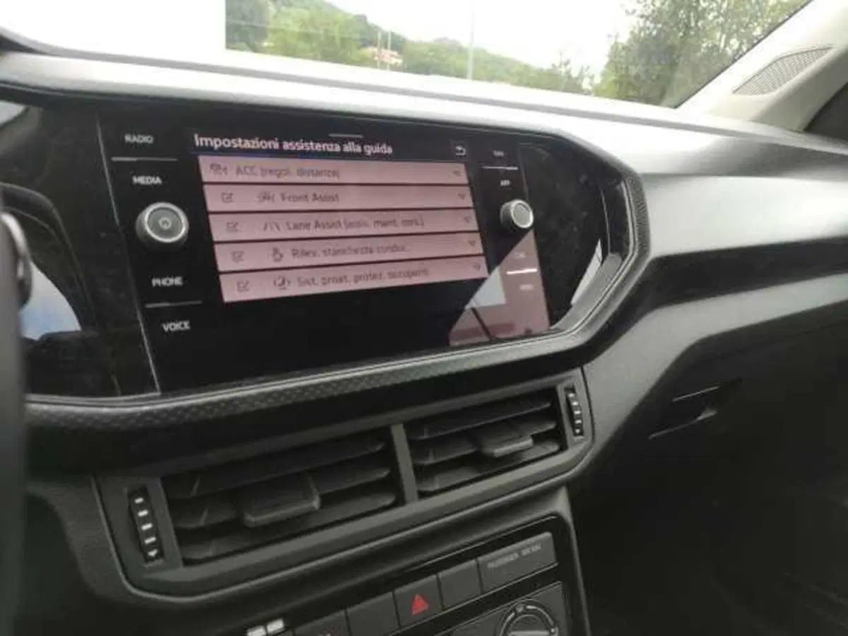 Volkswagen T-Cross usata a Avellino (15)