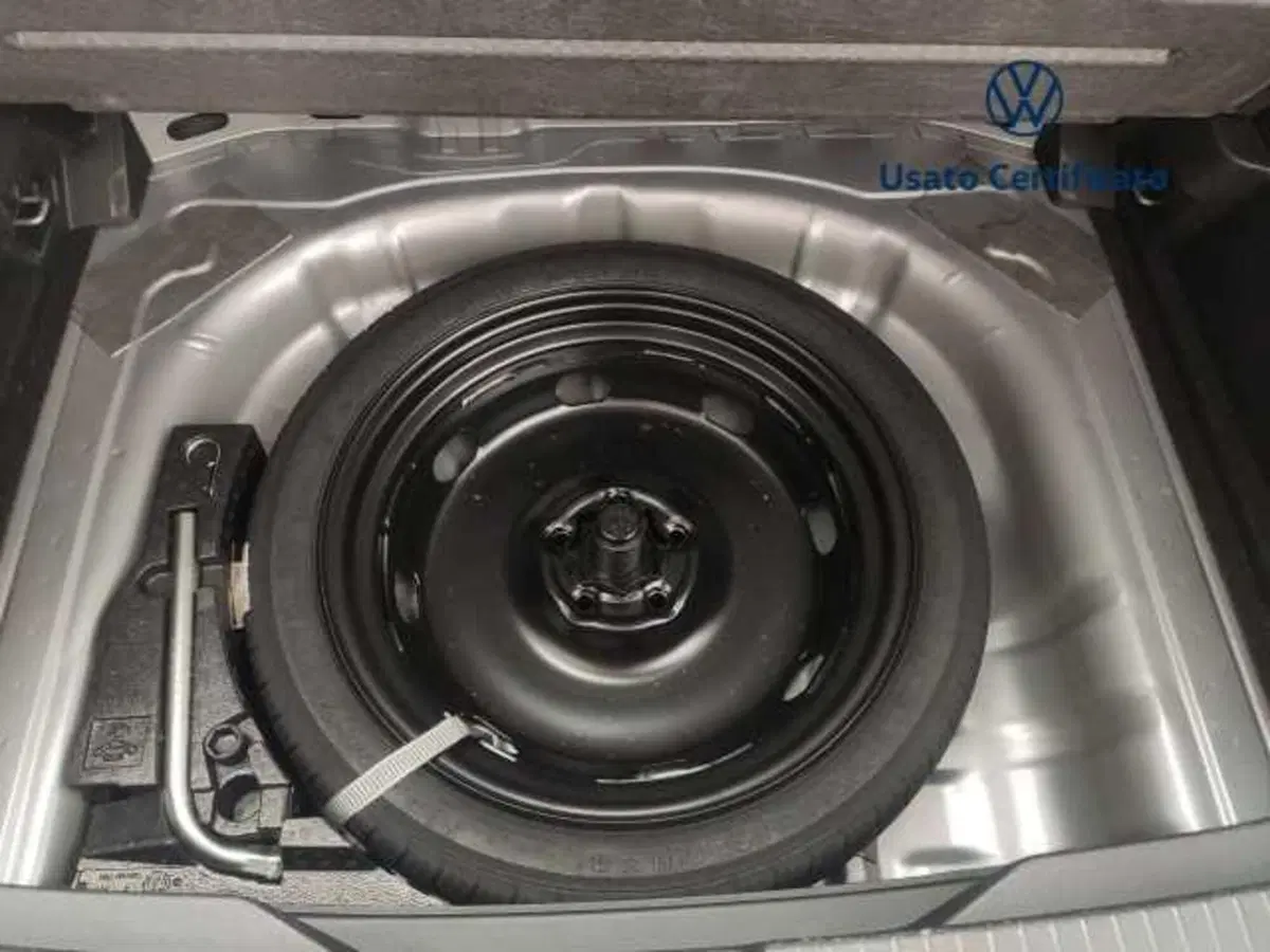 Volkswagen T-Roc usata a Avellino (11)