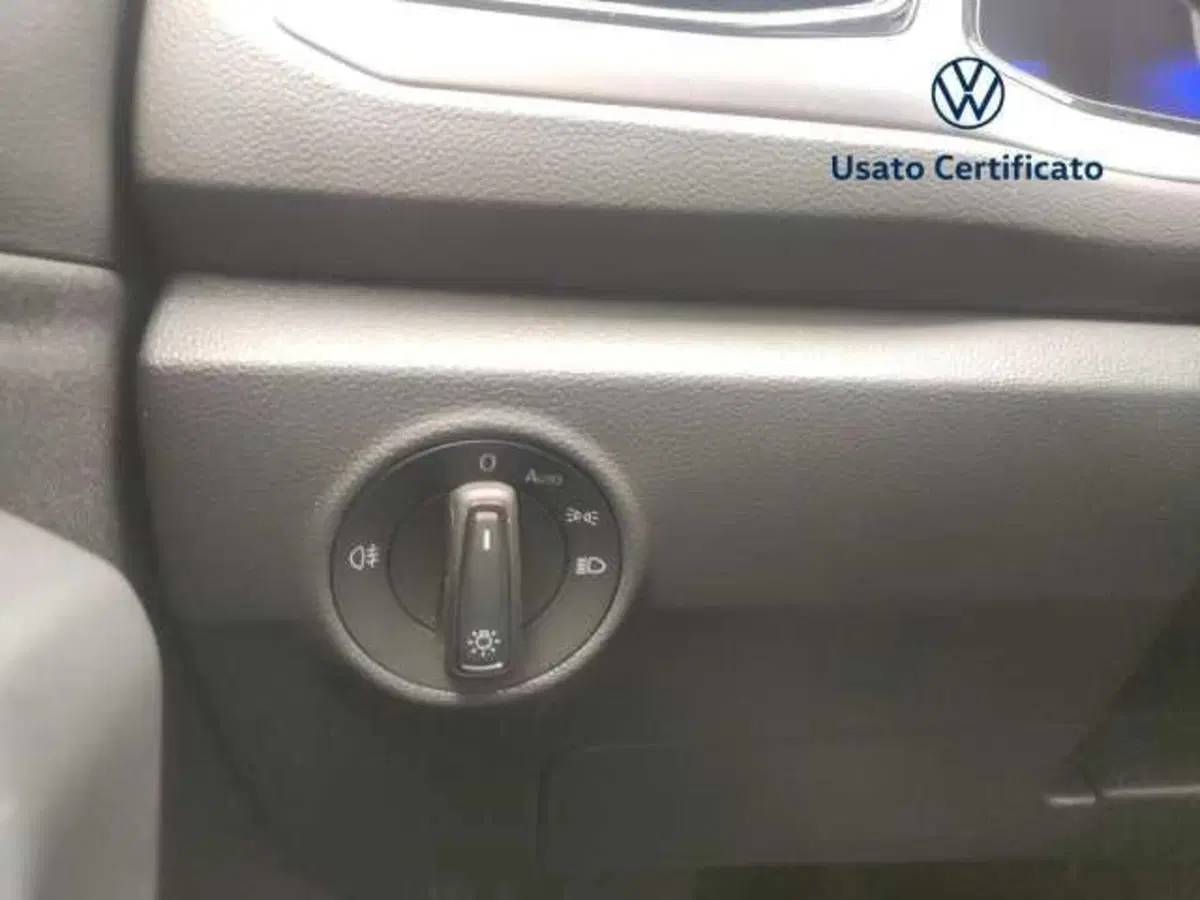 Volkswagen T-Roc usata a Avellino (16)
