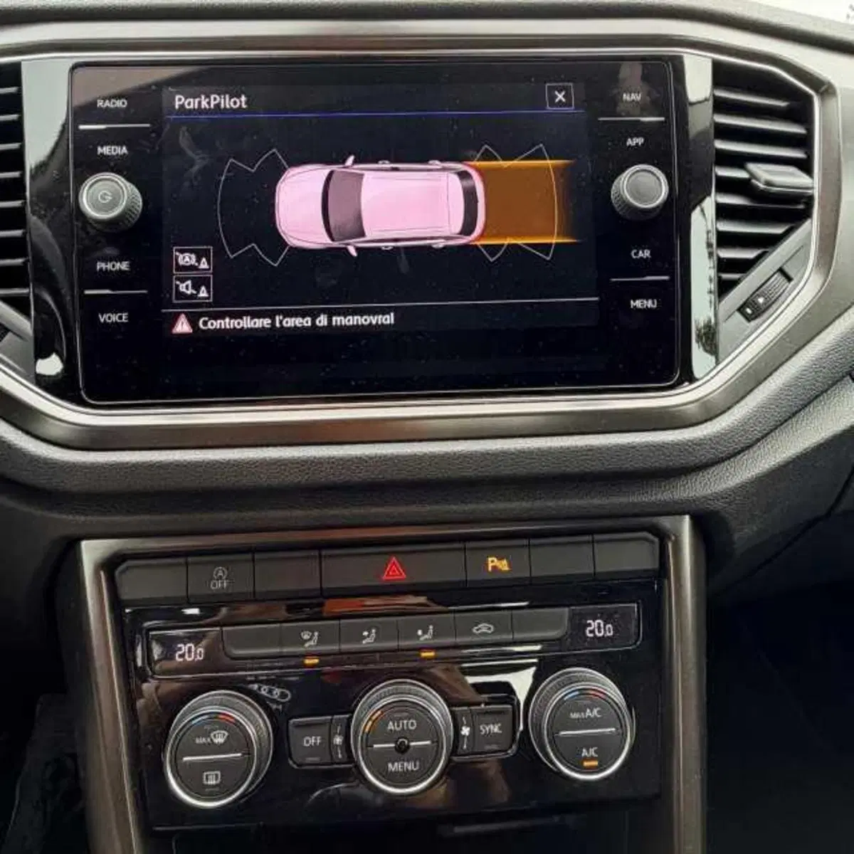 Volkswagen T-Roc usata a Avellino (18)