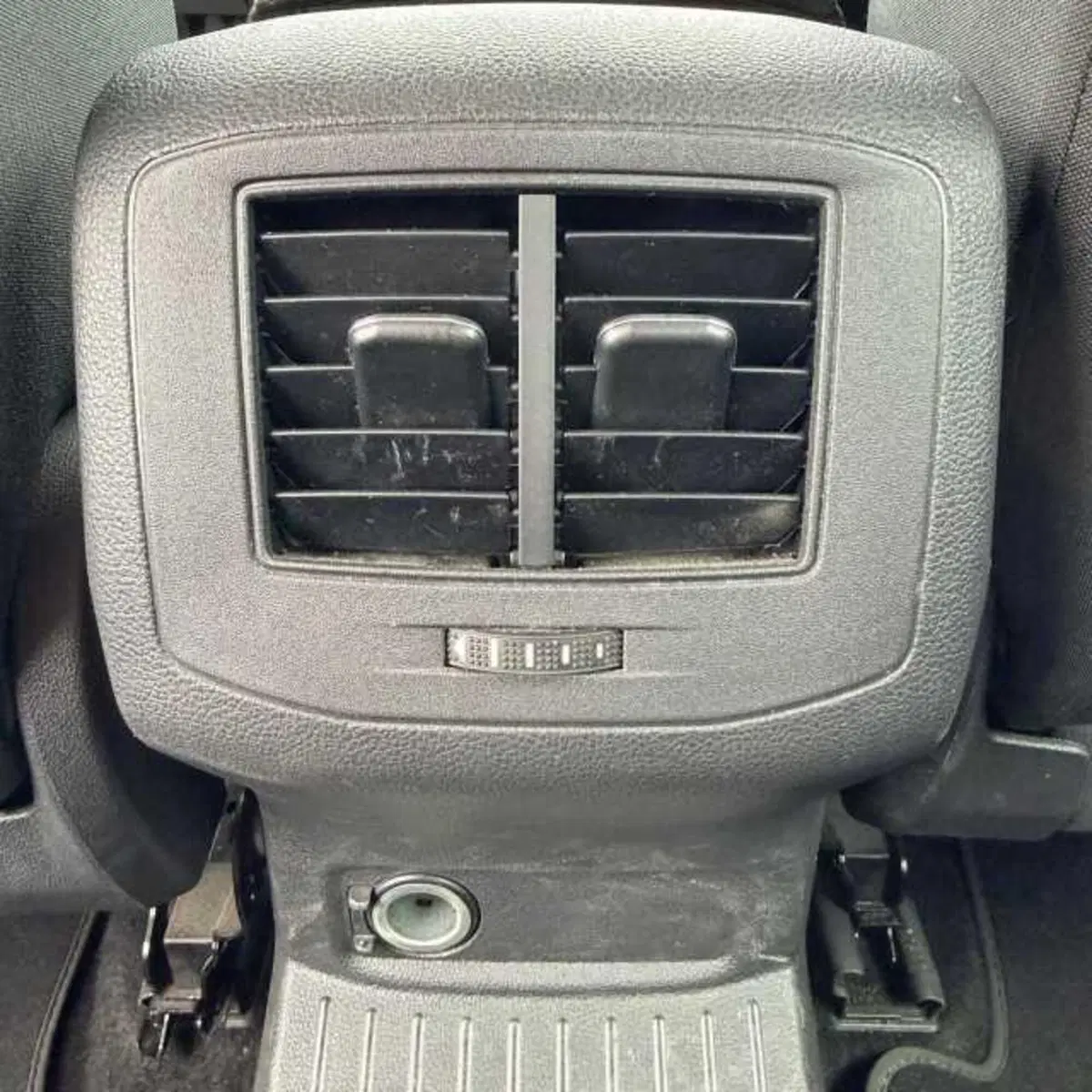 Volkswagen T-Roc usata a Avellino (19)