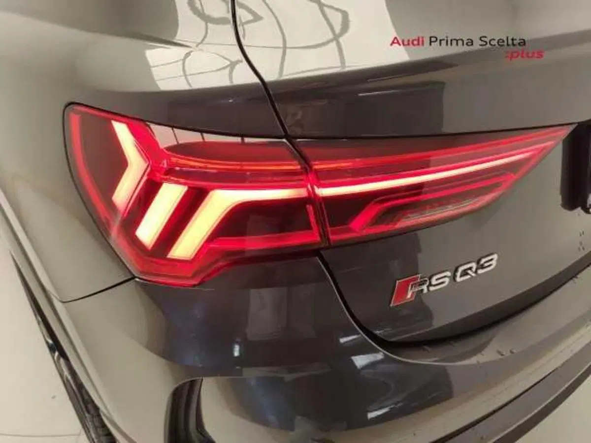 Audi RS Q3 Sportback usata a Avellino (14)
