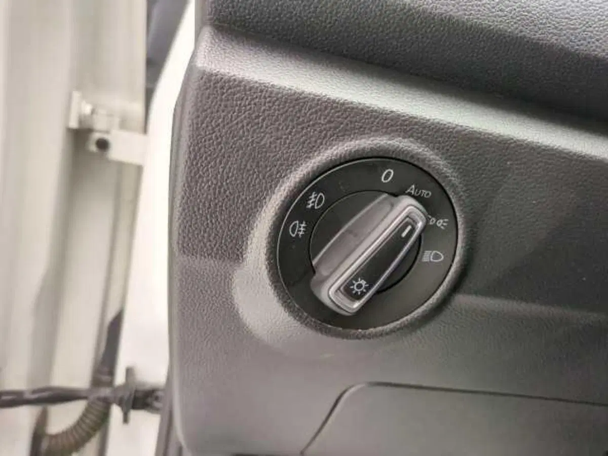 Volkswagen T-Roc usata a Avellino (13)