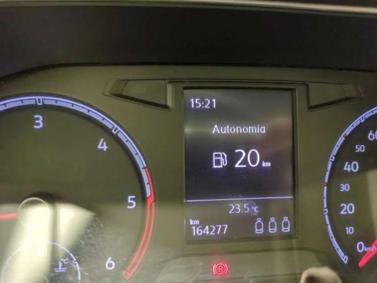 Volkswagen T-Roc usata a Avellino (15)