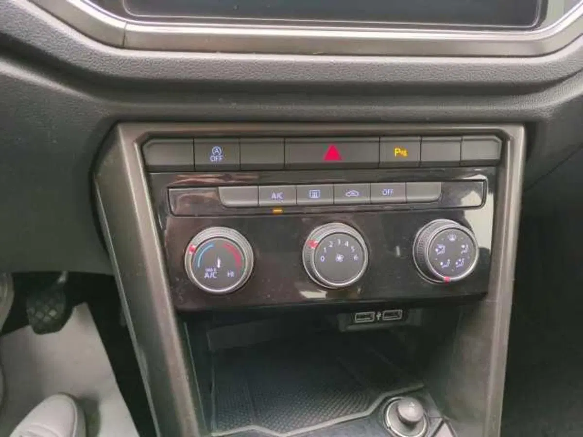 Volkswagen T-Roc usata a Avellino (19)