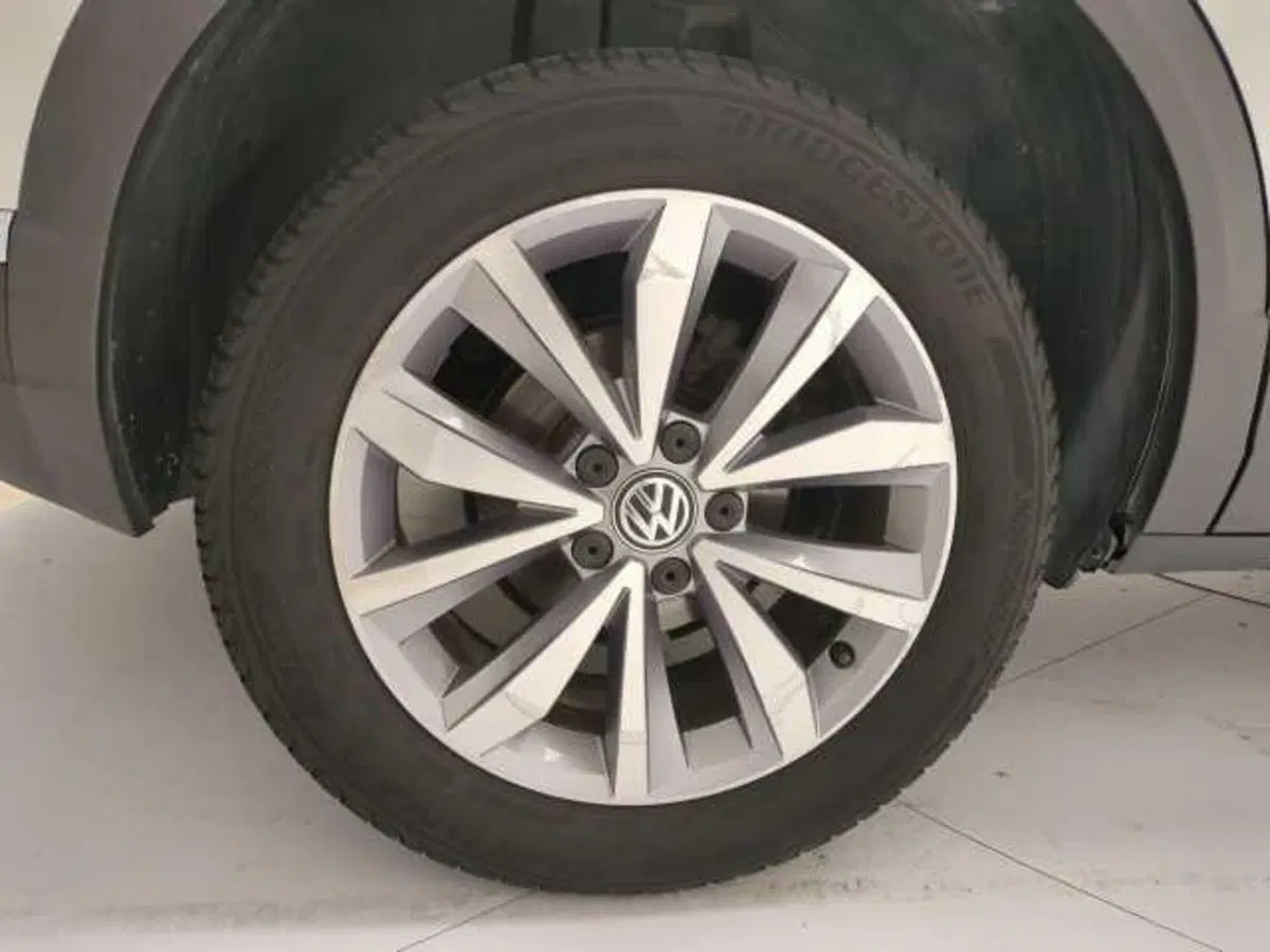 Volkswagen T-Roc usata a Avellino (8)