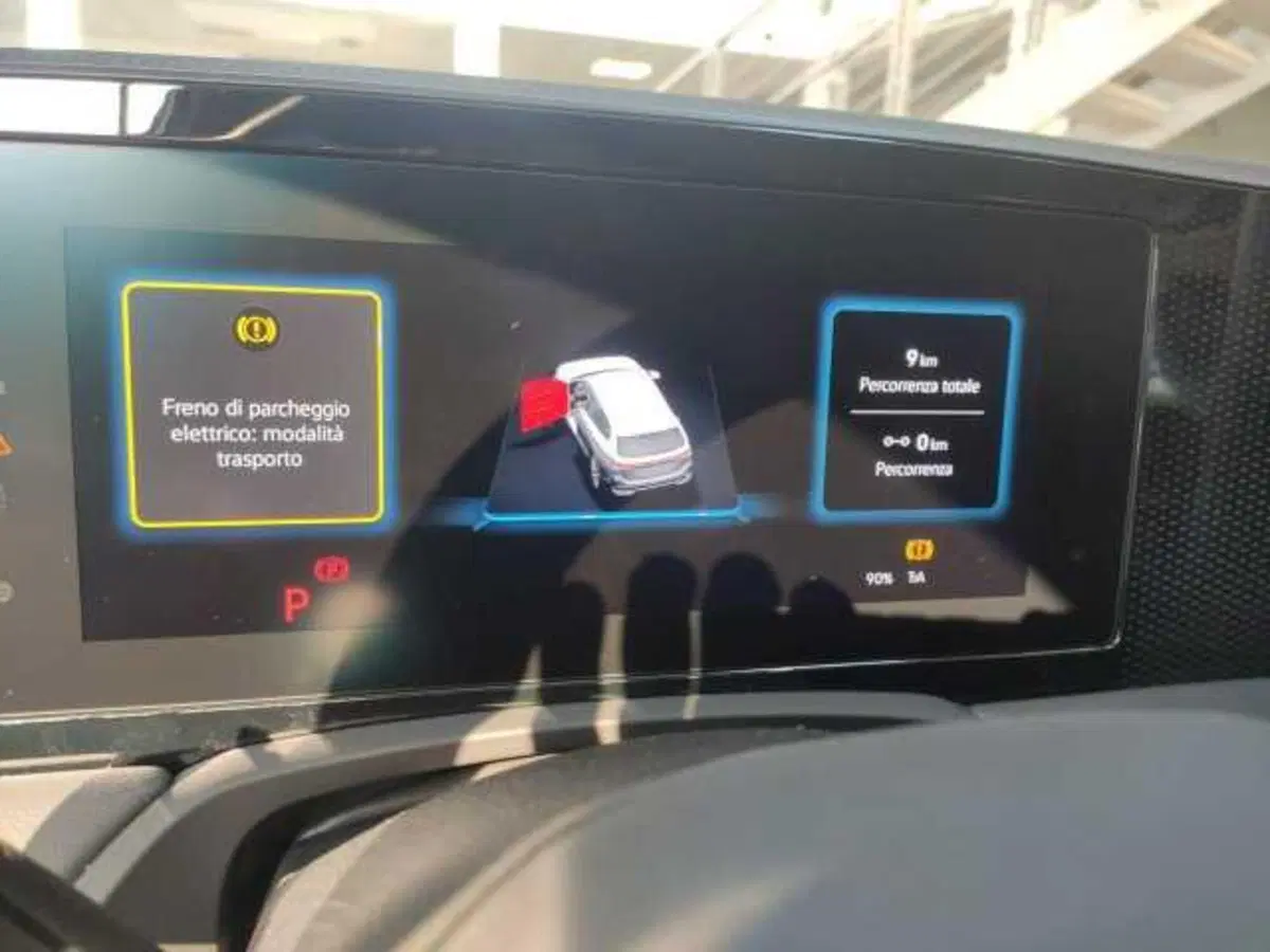 Volkswagen Passat nuova a Avellino (14)