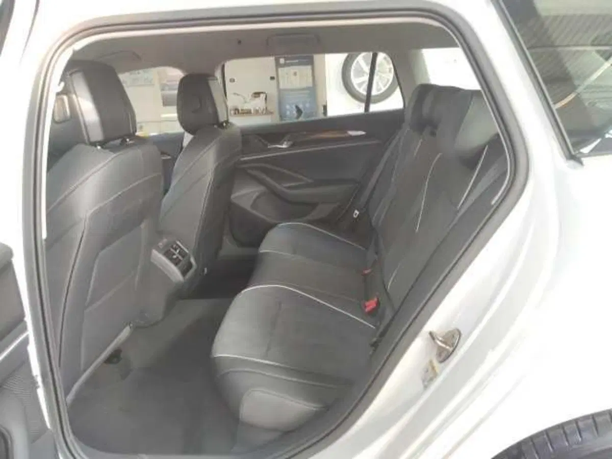 Volkswagen Passat nuova a Avellino (19)