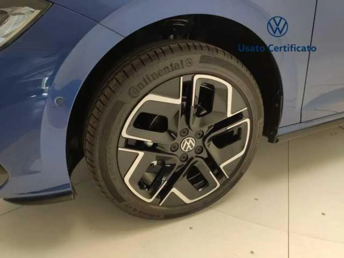 Volkswagen Polo nuova a Avellino (9)