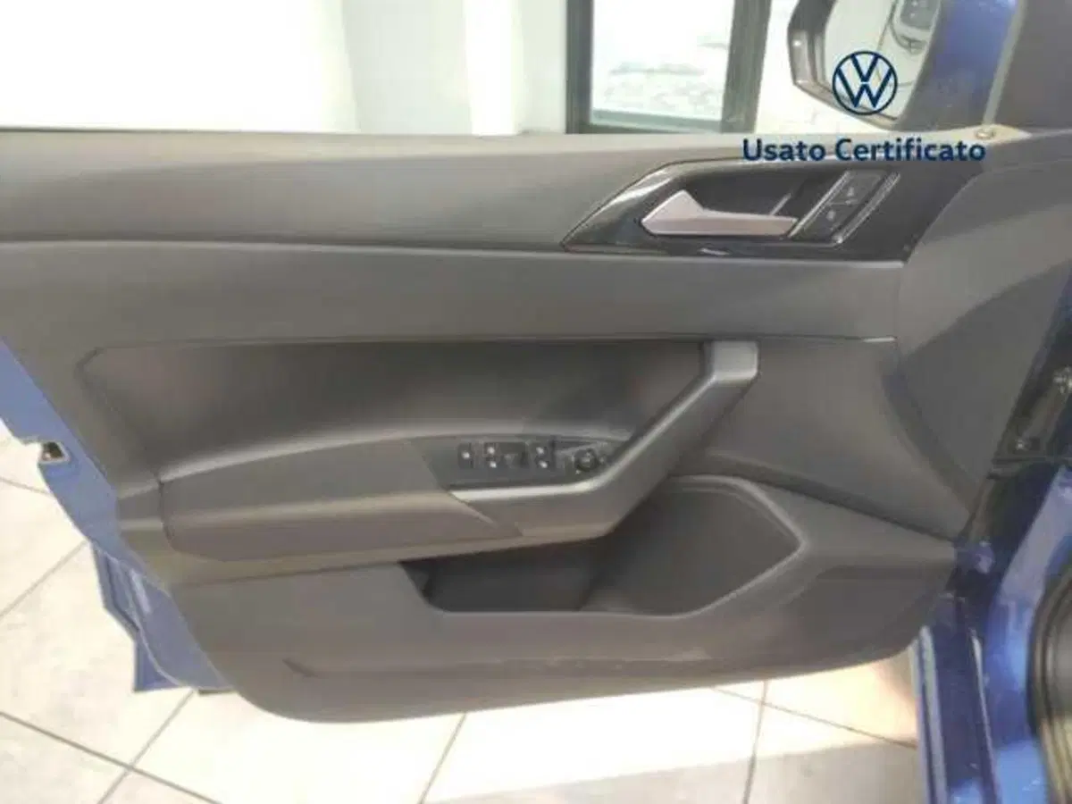 Volkswagen Polo nuova a Avellino (11)