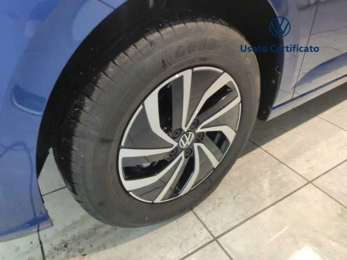 Volkswagen Polo nuova a Avellino (8)