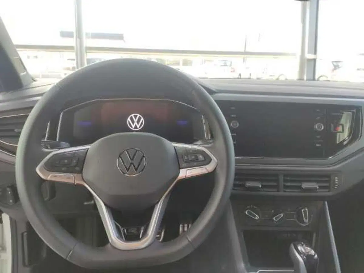 Volkswagen Polo nuova a Avellino (15)