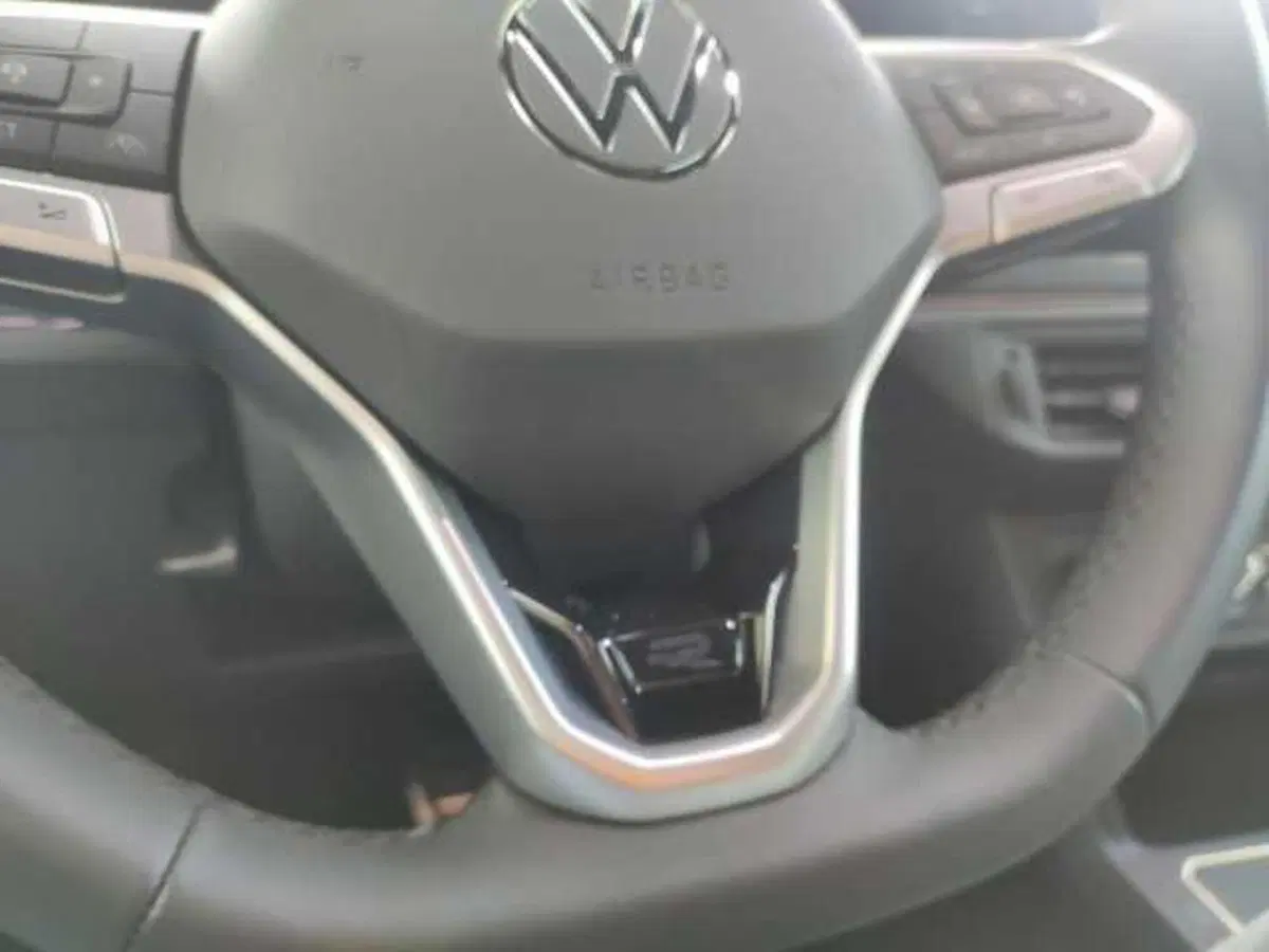 Volkswagen Polo nuova a Avellino (16)