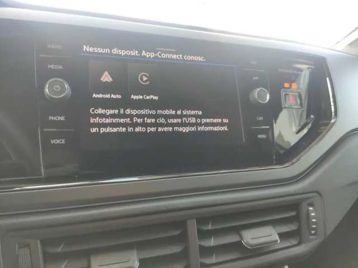 Volkswagen Polo nuova a Avellino (20)