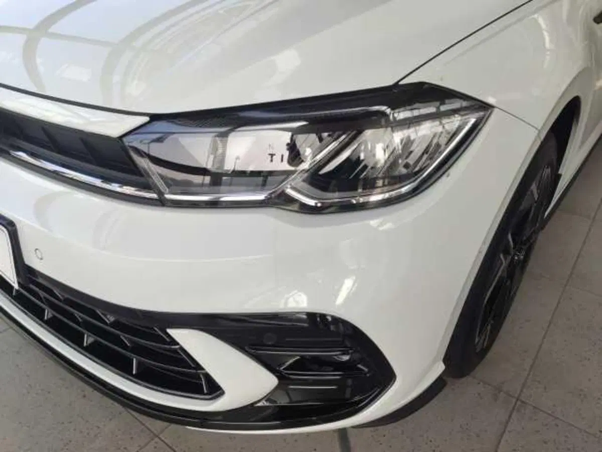 Volkswagen Polo nuova a Avellino (5)