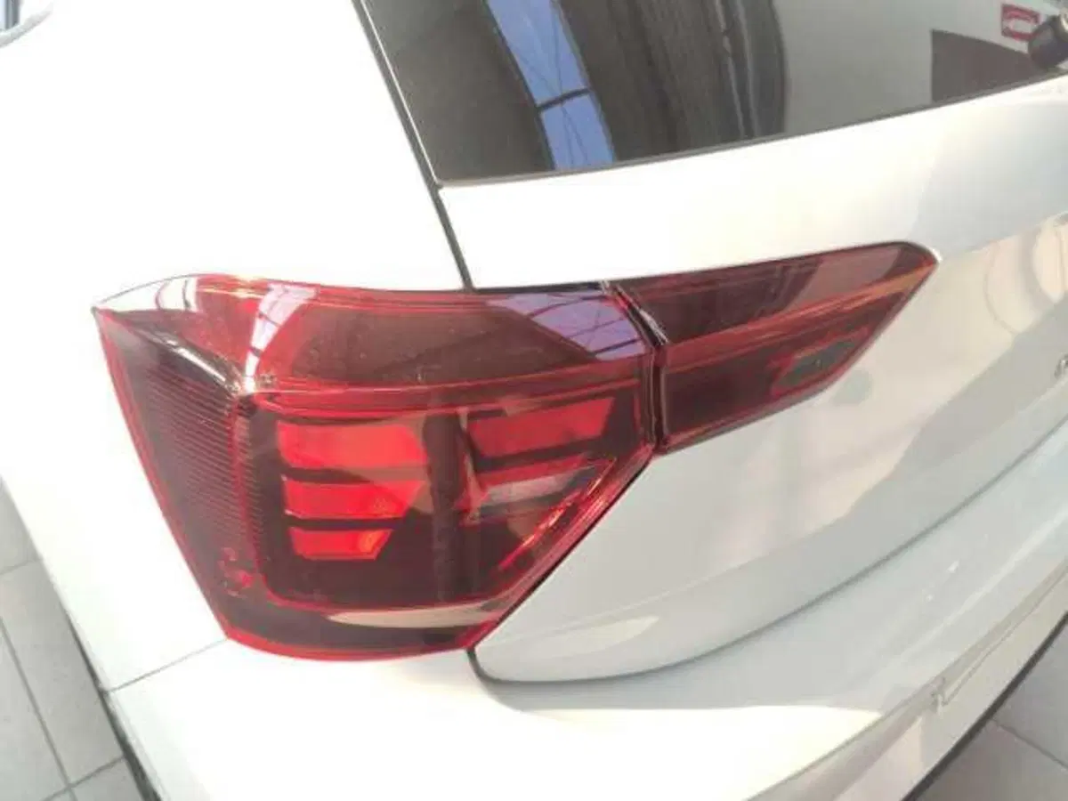 Volkswagen Polo nuova a Avellino (8)