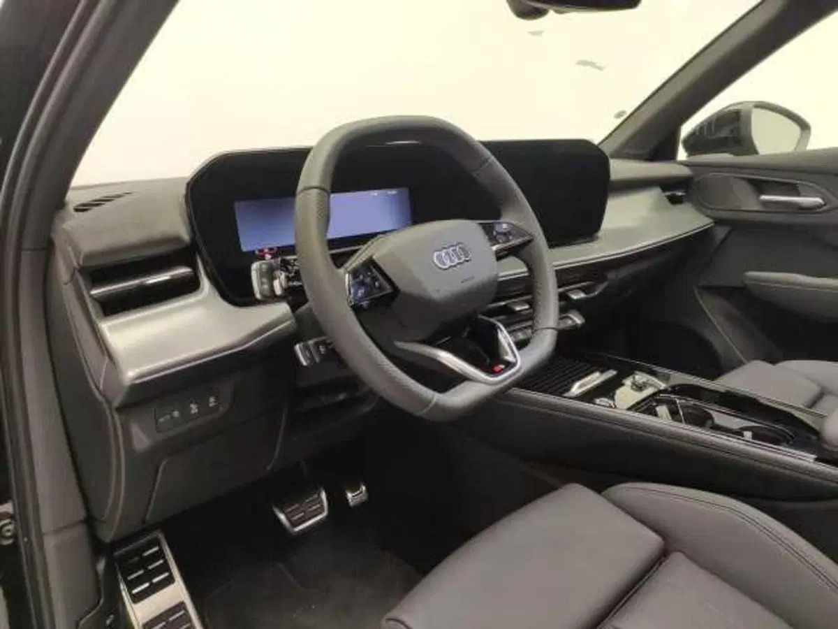 Audi Q3 nuova a Avellino (20)