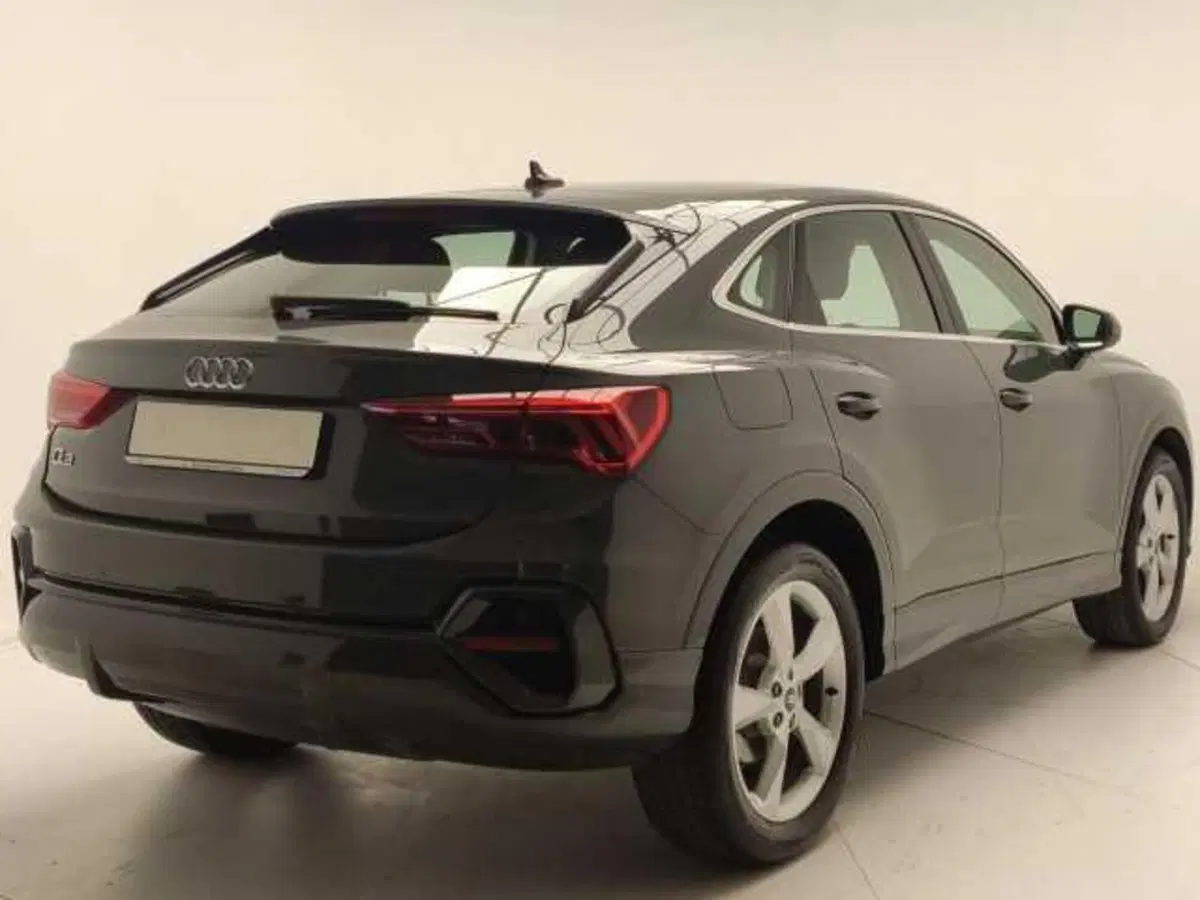 Audi Q3 Sportback usata a Avellino (7)