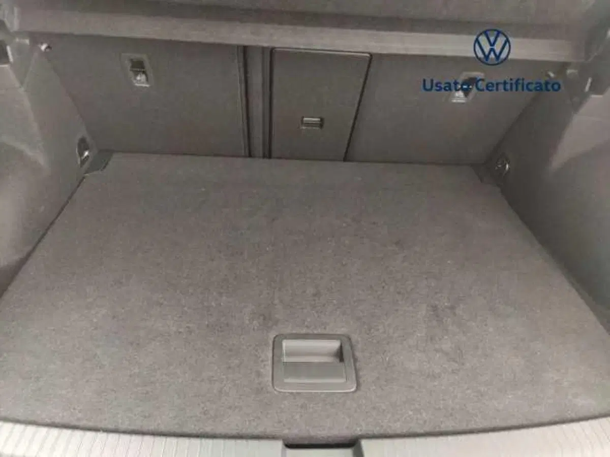 Volkswagen T-Roc usata a Avellino (17)
