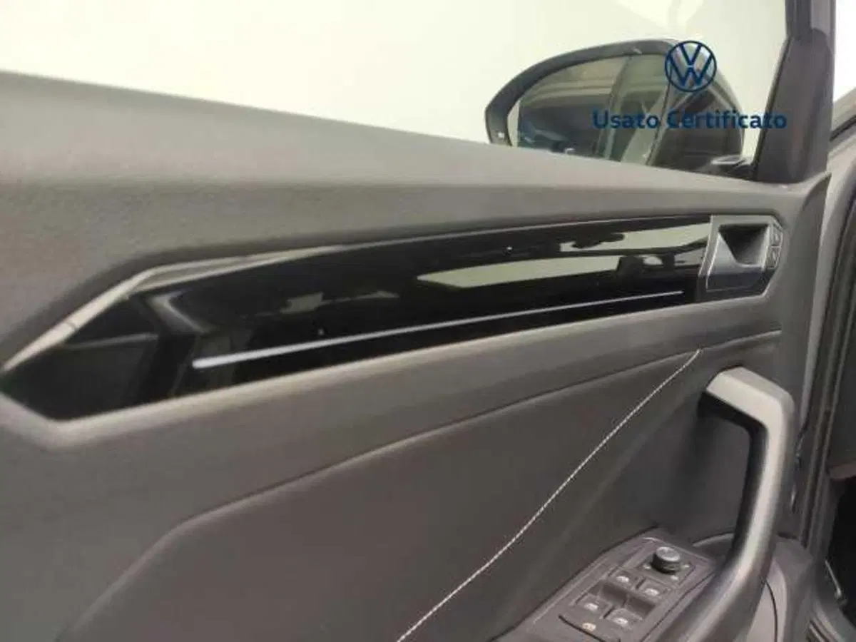 Volkswagen T-Roc usata a Avellino (19)