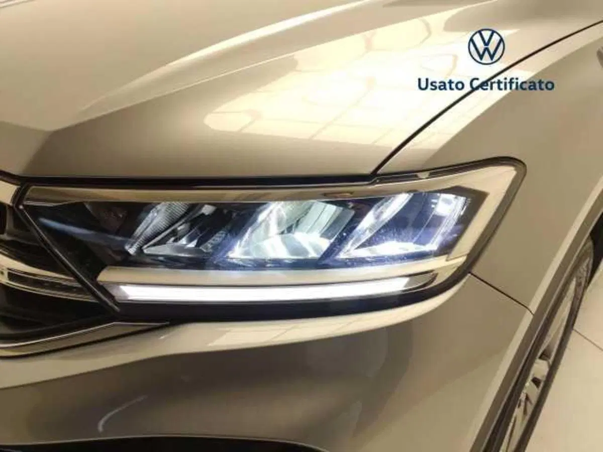 Volkswagen T-Roc usata a Avellino (9)