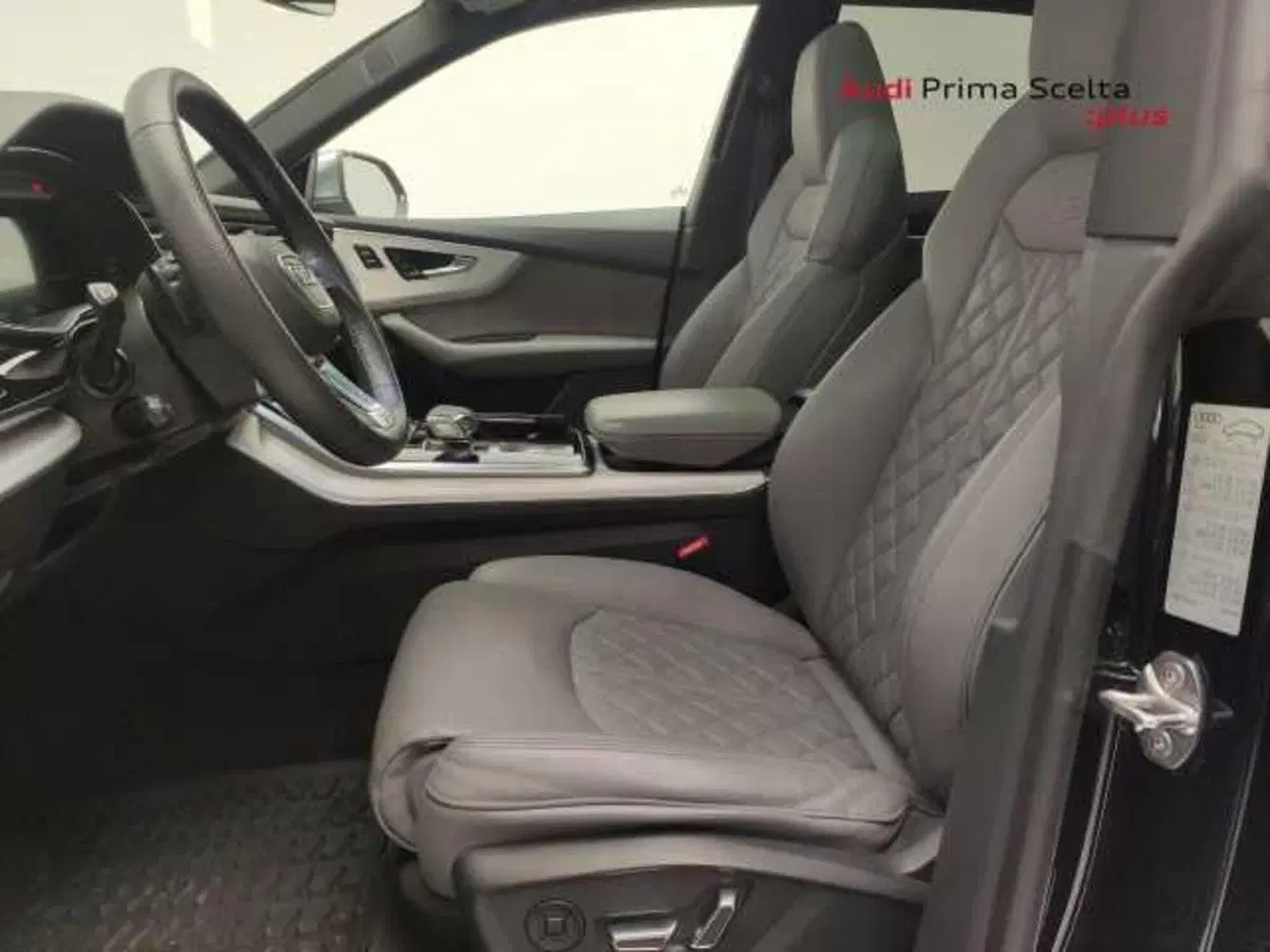 Audi SQ8 usata a Avellino (20)