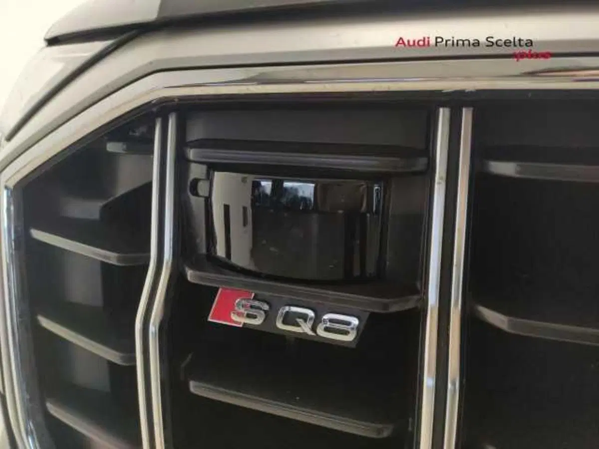 Audi SQ8 usata a Avellino (9)