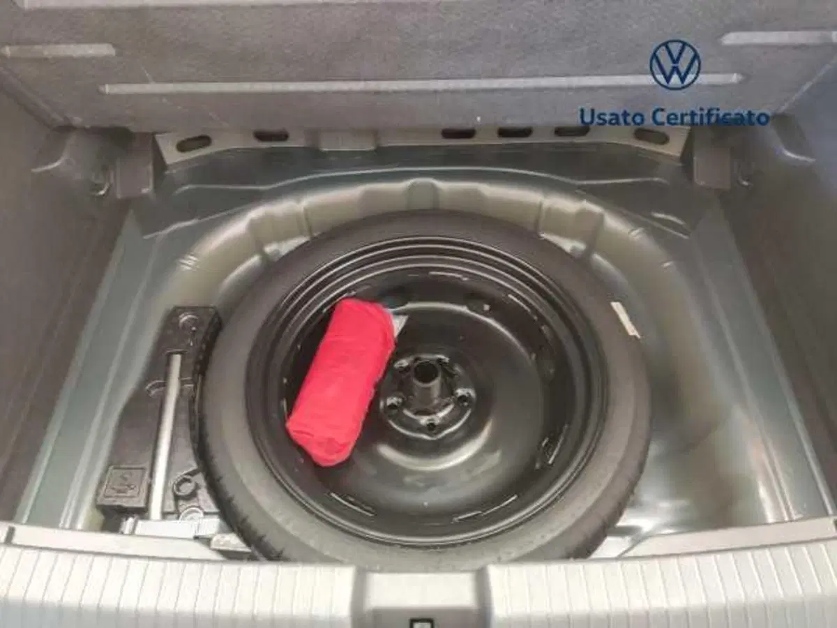 Volkswagen T-Roc usata a Avellino (13)