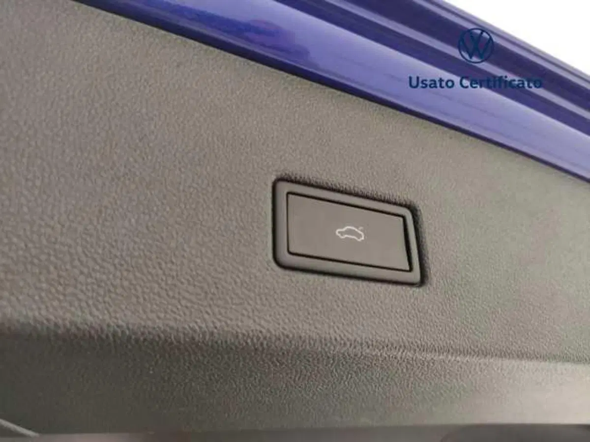Volkswagen T-Roc usata a Avellino (16)