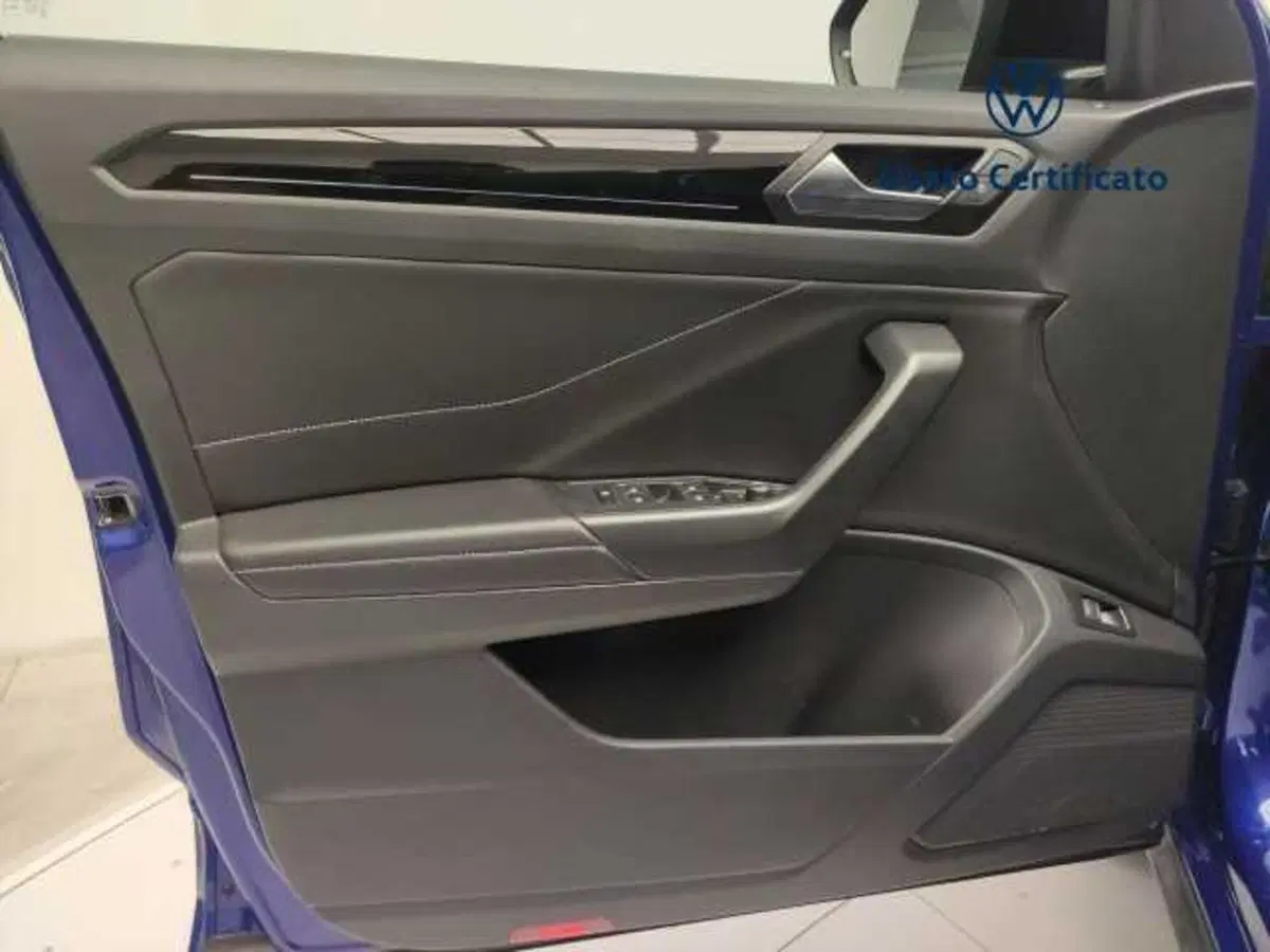 Volkswagen T-Roc usata a Avellino (17)