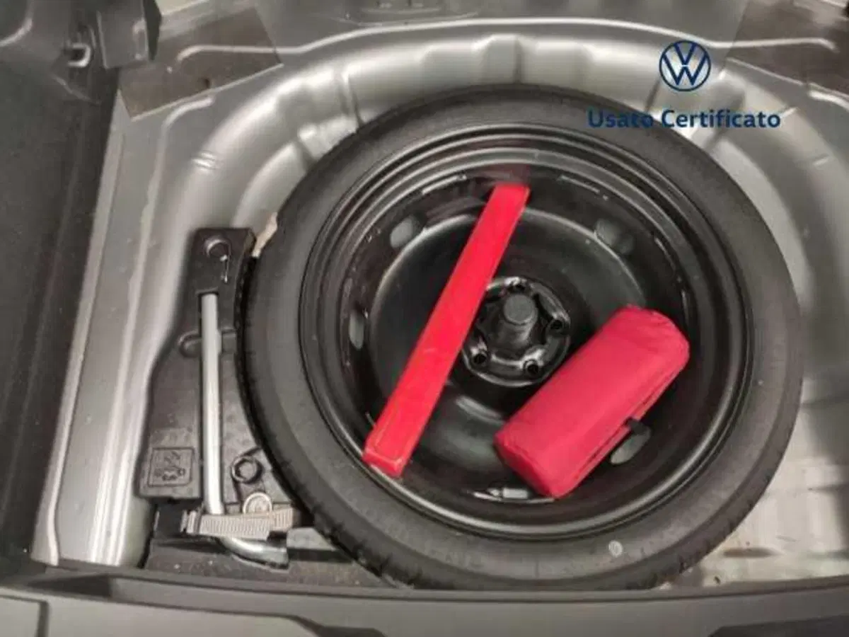 Volkswagen T-Roc usata a Avellino (12)